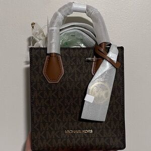 NWT Michael Kors Mercer Extra-Small Logo and Leather Crossbody Bag